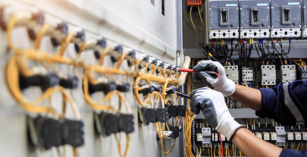 Professional Electrician technician working in National Harbor, MD